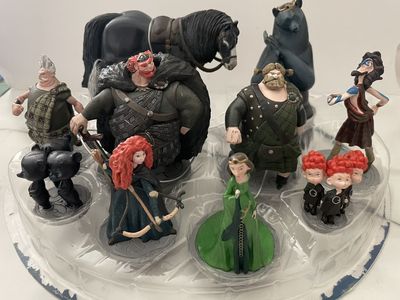 Disney/Pixar Brave Deluxe 10-Piece Figurine Playset, 2012, Rare