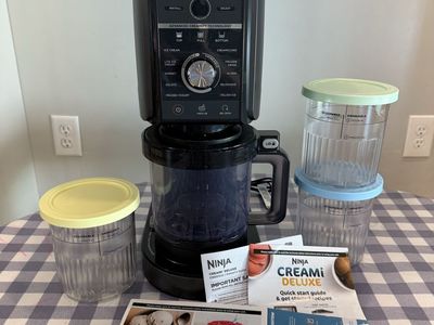 Ninja Creami Deluxe Ice Cream & Frozen Treat Maker CN501CO - Like New with 3 Pint Containers