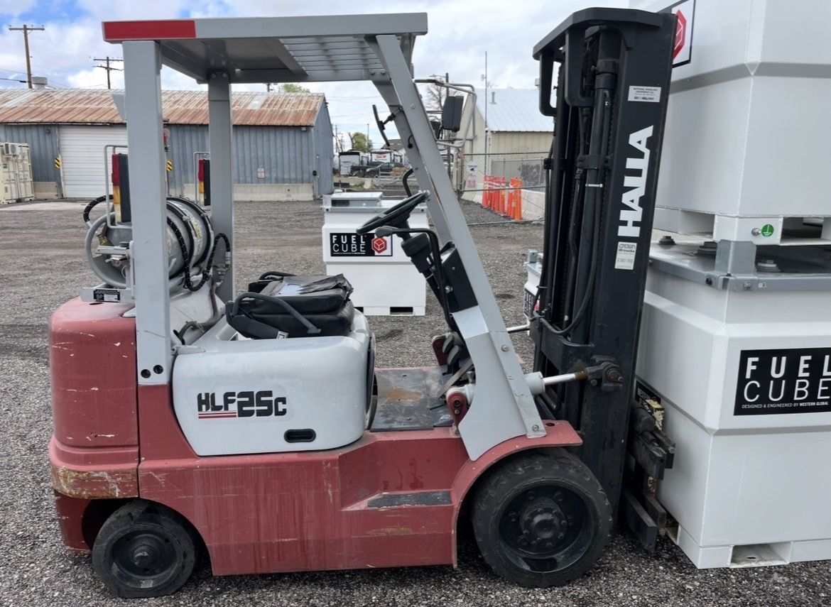 Halla HLF25C Propane Powered Forklift