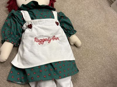Snowden & Friends Raggedy Ann I Love You Doll 1998 Hasbro Inc. 18-inch Stuffed Plush Toy