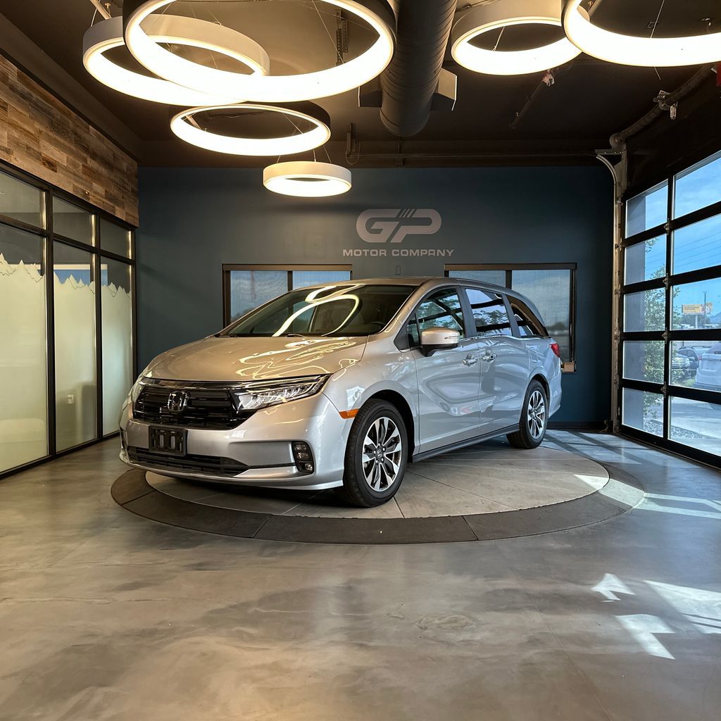 Main image 7