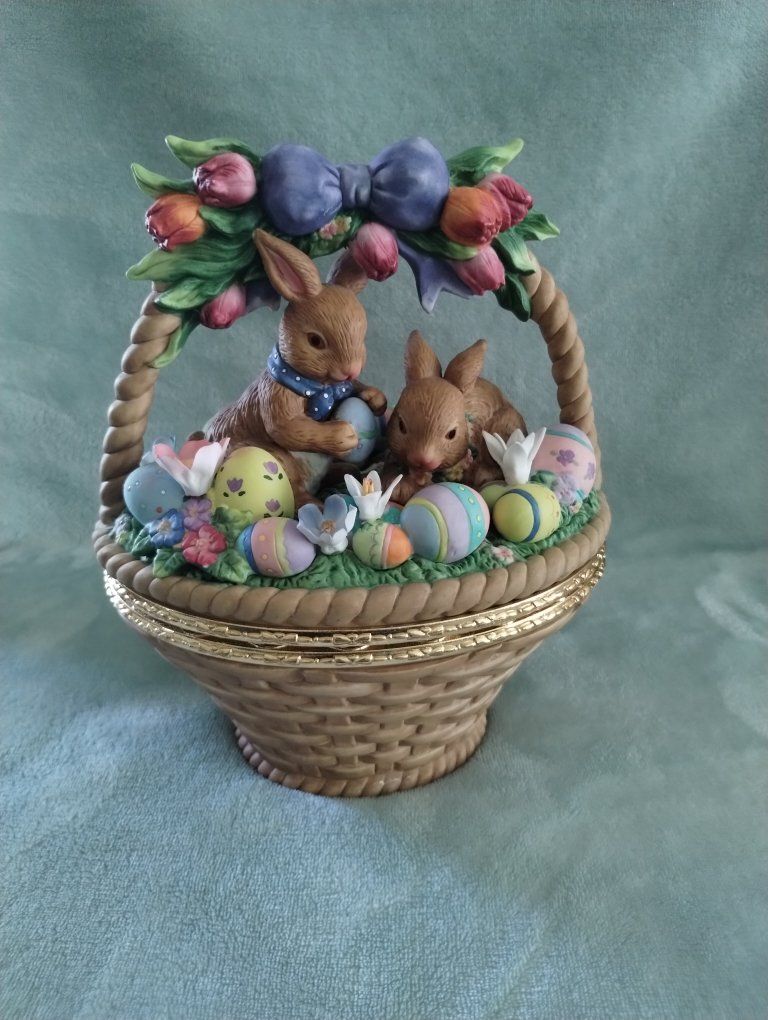 Ceramic Easter Bunny Basket Trinket Box with Lid - Hand-Painted Spring Decor