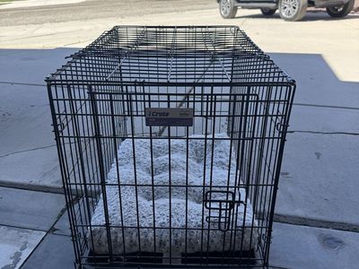 Dog Crate (30") w/ Soft Bed – MidWest iCrate – Great Condition