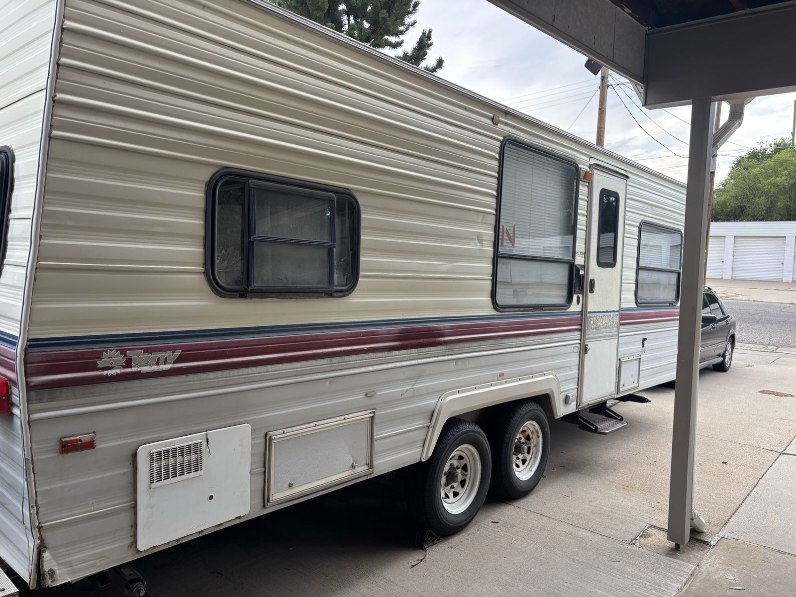 1990 Travel Trailer 24C