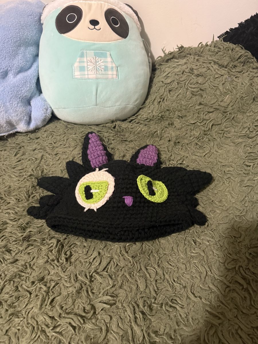 Simpsons black cat knitted beanie