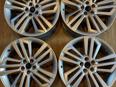 20 in Audi Q5 OEM WHEELS