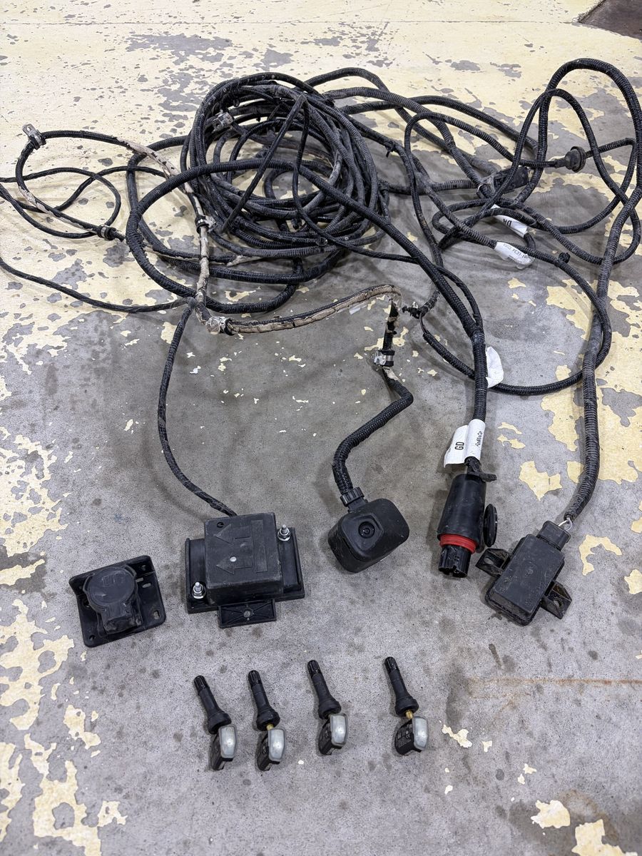 Ford trailer rear camera and TPMS kit