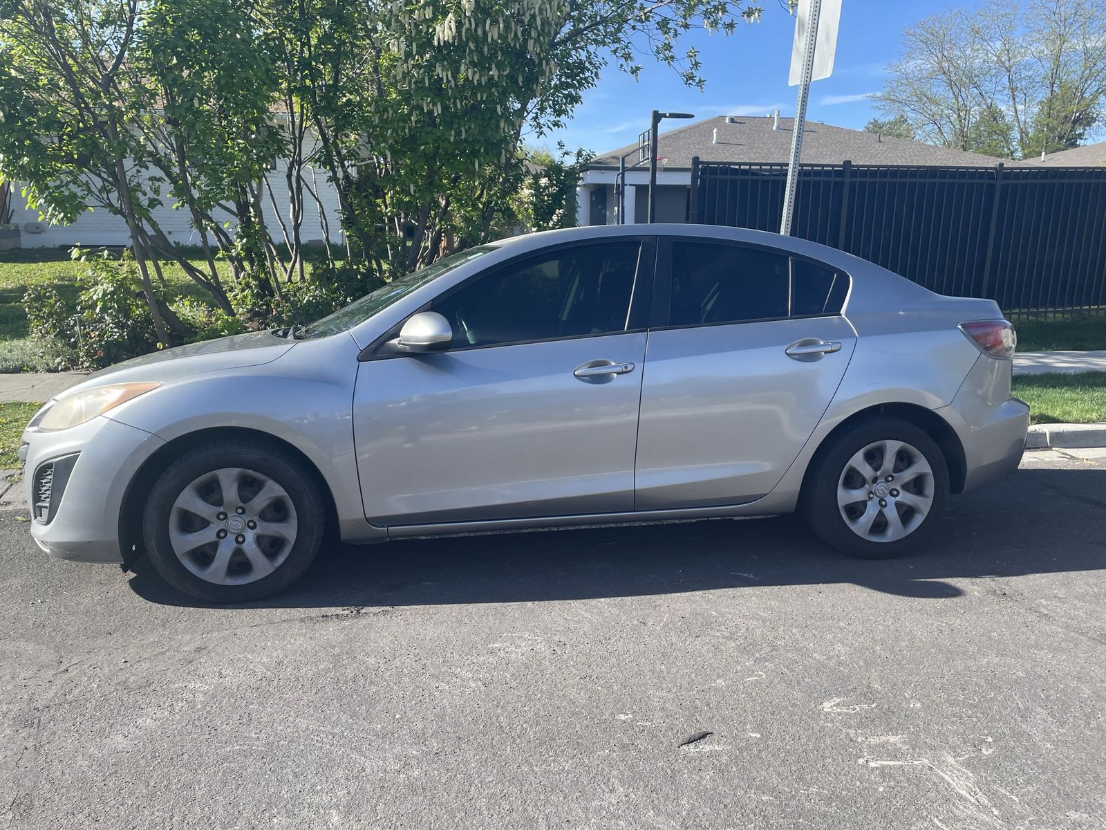 2011 Mazda Mazda3 i