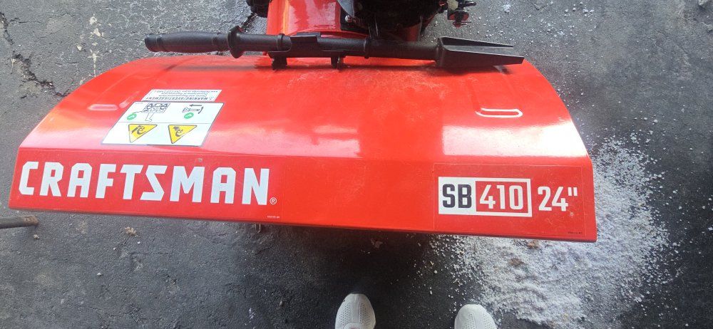 Craftsman Snow Blower "Like New" 24" Gas