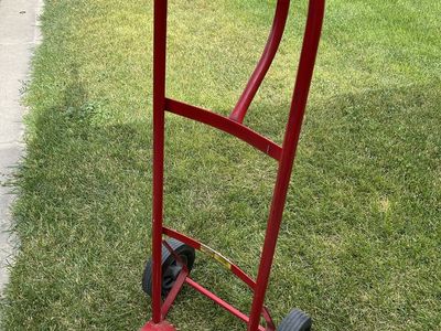 Milwaukee Model 30120 Dolly 600 lbs Rating, See Pictures