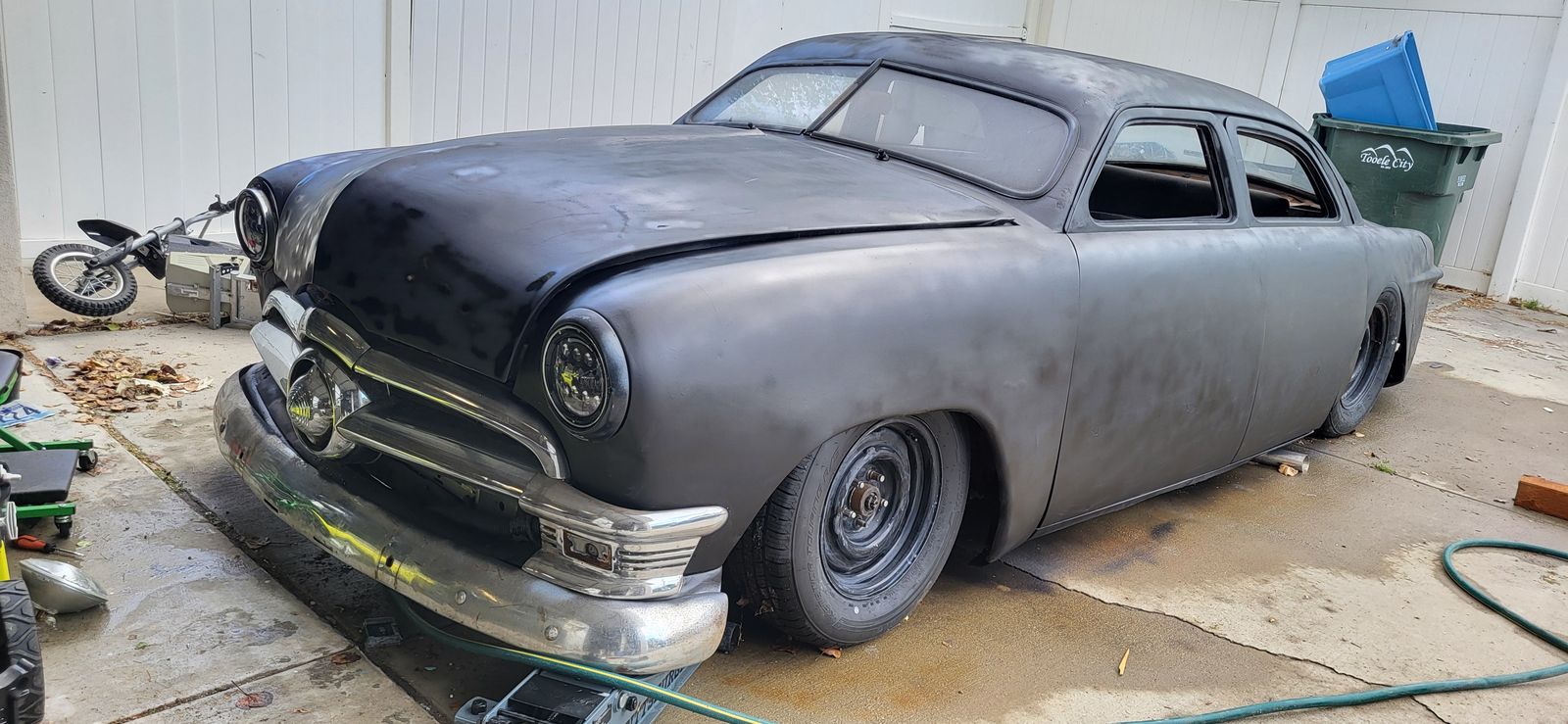 1950 ford custom sedan