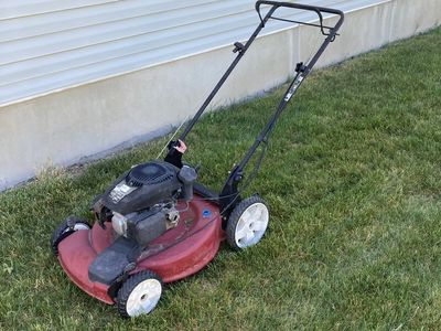 Self-propelled lawnmower TORO