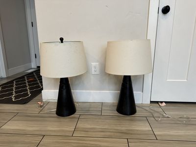 Large bedside lamps (no bulbs)