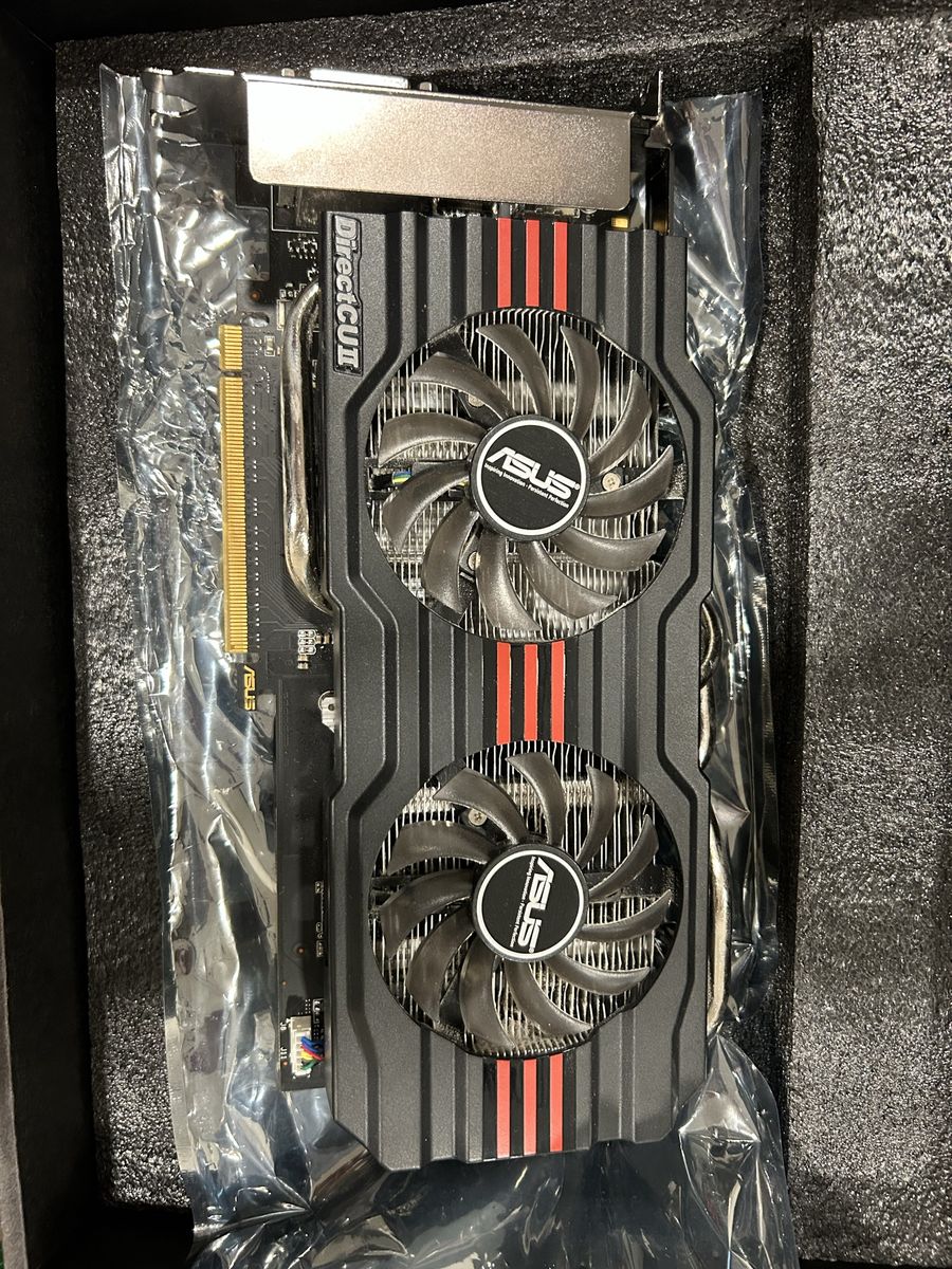 ASUS NVIDIA GeForce GTX 660 2GB DirectCU II OC Graphics Card (GTX660-DC2O-2GD5)