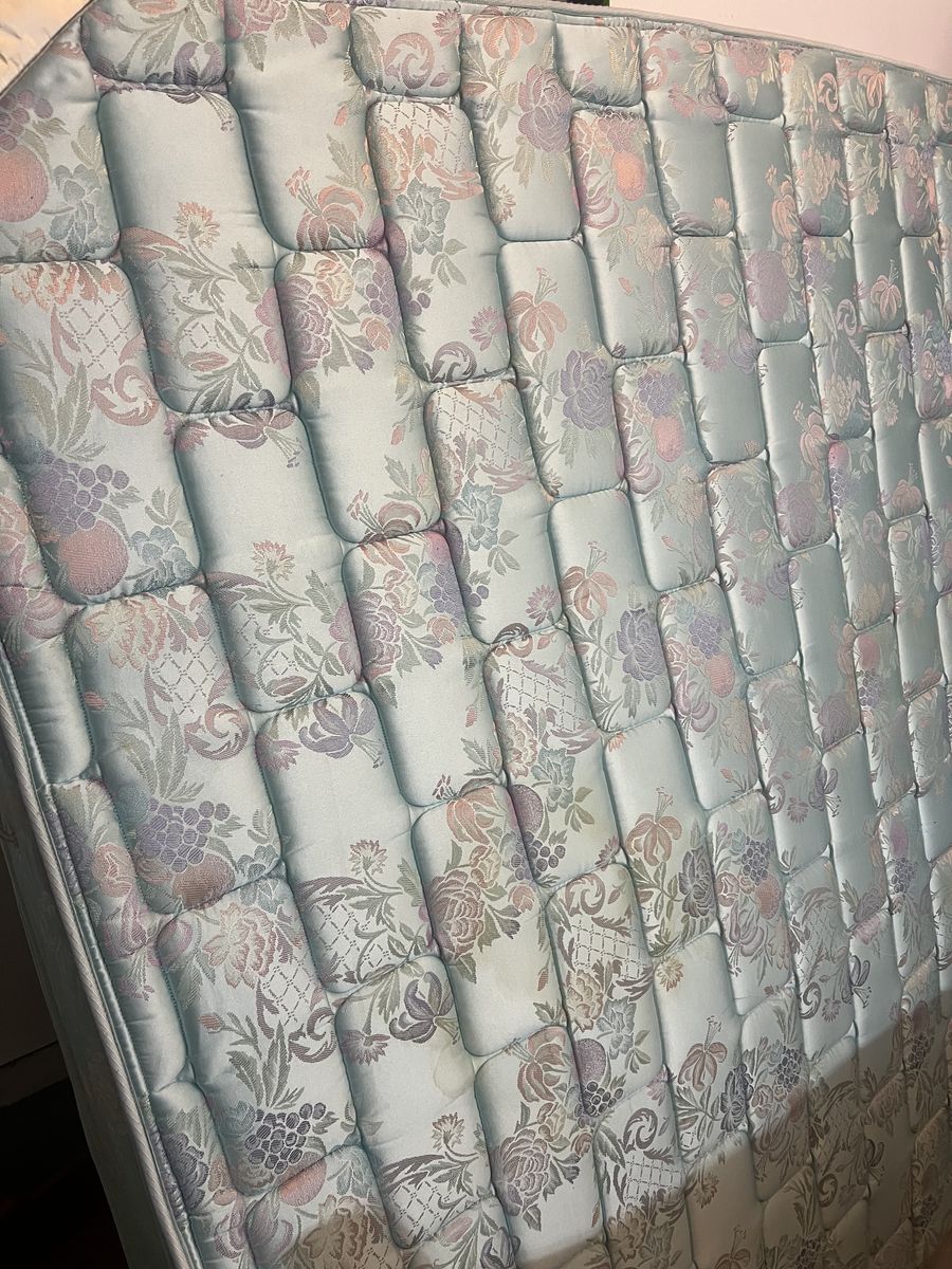 FREE clean King mattress located in Lehi