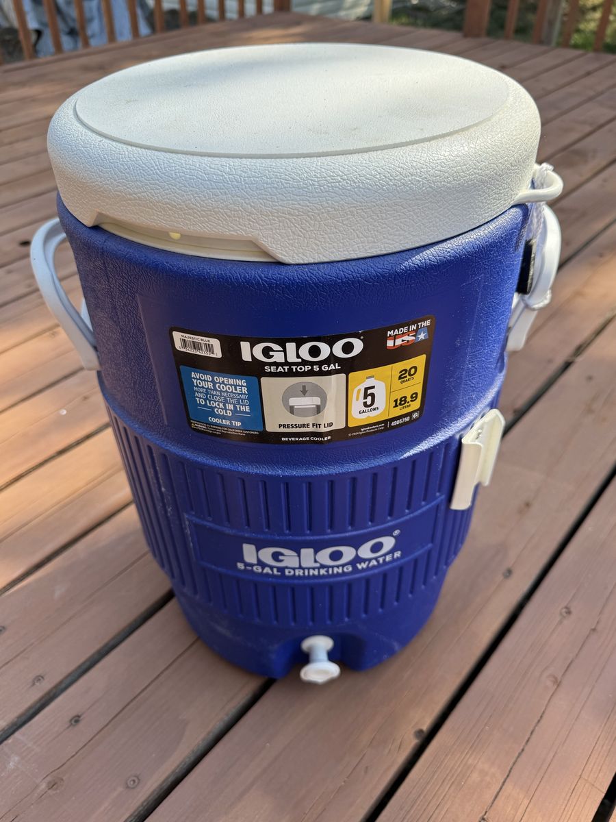 Igloo 5-Gallon "Seat Top" Insulated Water Jug Cooler w/ Spigot, Made in USA