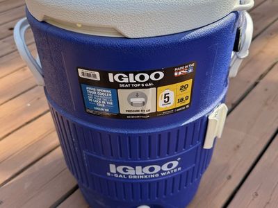 Igloo 5-Gallon "Seat Top" Insulated Water Jug Cooler w/ Spigot, Made in USA