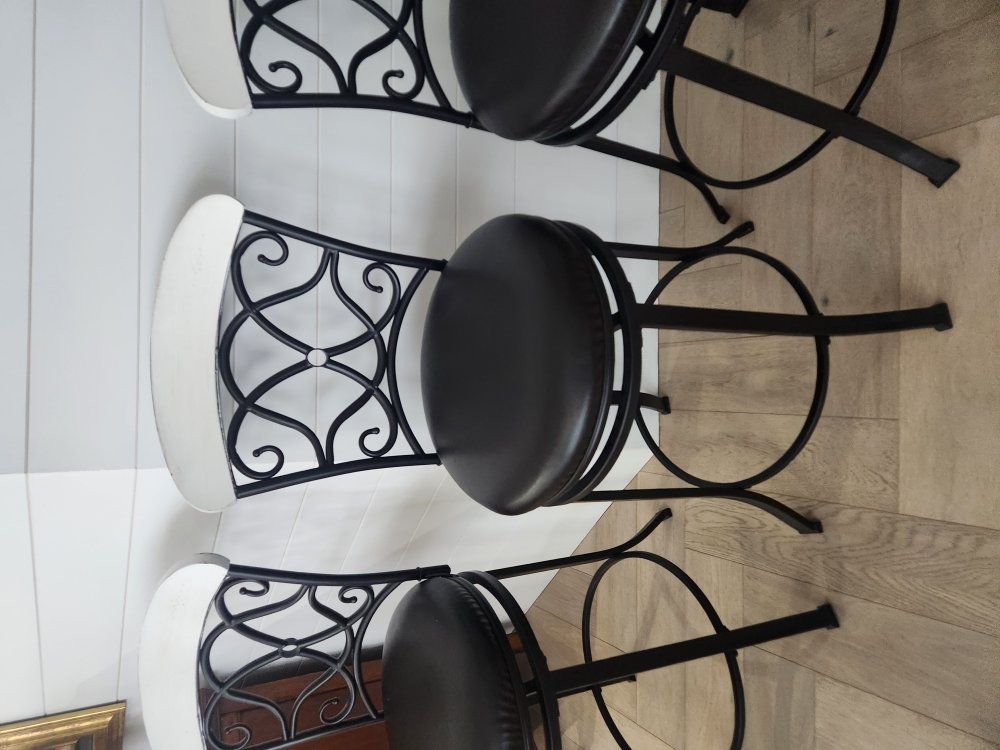 4 rod iron bar stools