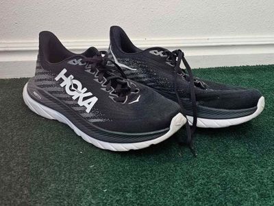 Women's Hoka Mach 5 size 8.5B