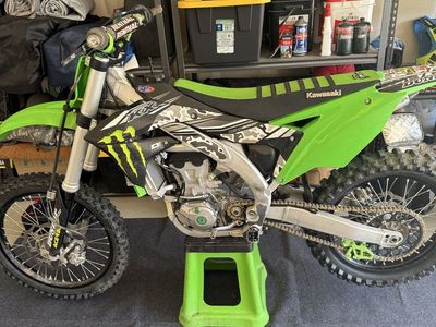 Kawasaki KX450F Dirt Bike - Green/Black Monster Energy Graphics