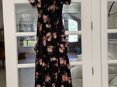 New Floral Spring Dress Size Large