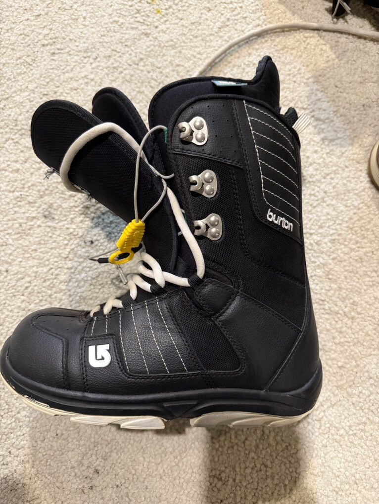 Burton Size 7 Snowboard Boot