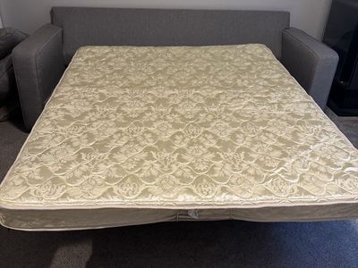 Hide a bed - couch