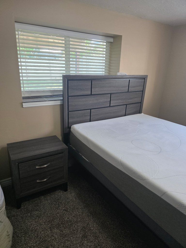 Queen Sized Bed Set