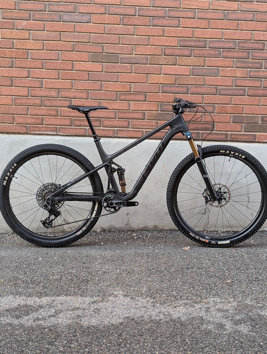 2024 Pivot Mach 4 SL LG