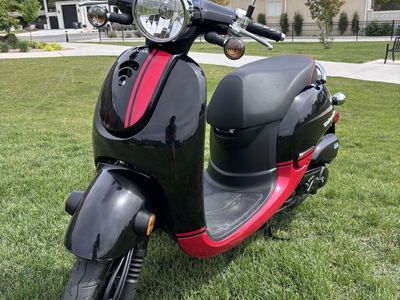 2013 Honda Metropolitan 50cc $1,200
