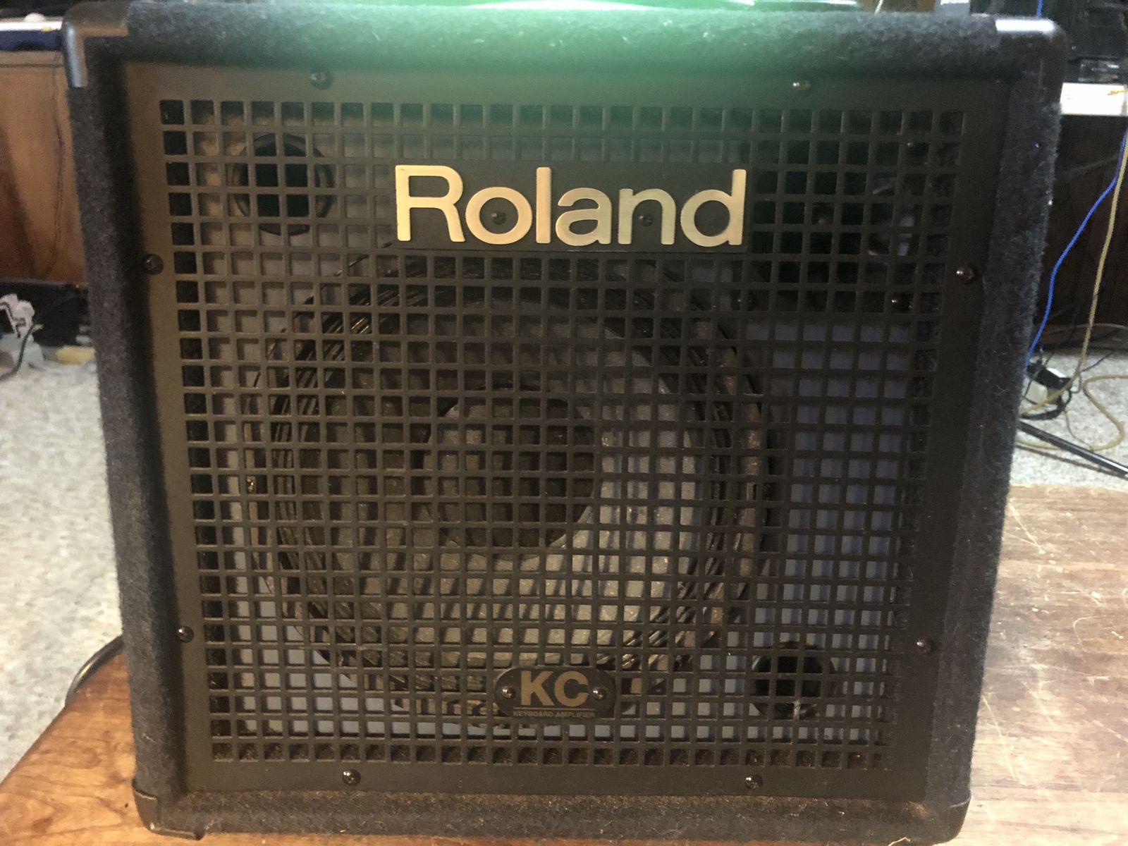 Roland KC-60 3-Channel 40-Watt 1x10" Keyboard Combo