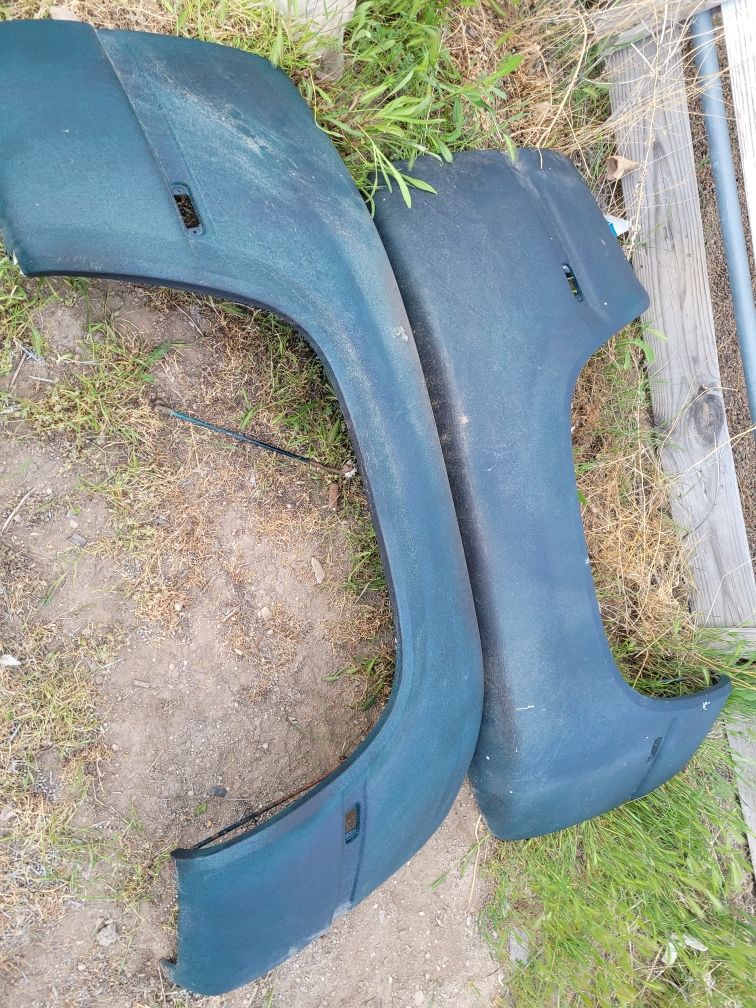 Rear dually fender flares