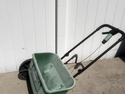 Scotts Spreader