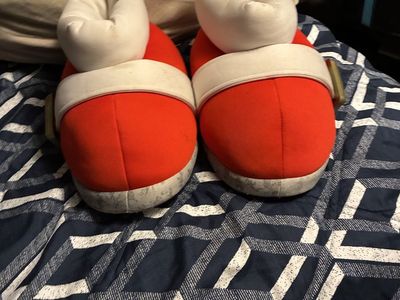 Plush Sonic the Hedgehog Slippers - Red & White, Size 8/9