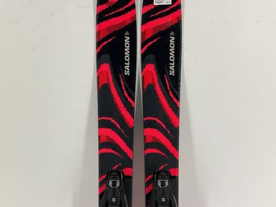 2027 Salomon QST 106 w/ Salomon Strive 11 Demo Bindings