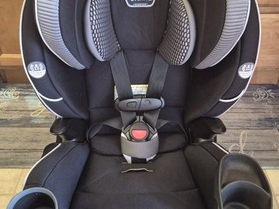 Clean! Evenflo EveryKid 4-in-1 Convertible Car Seat All-in-One Baby Toddler Kid Harness Booster