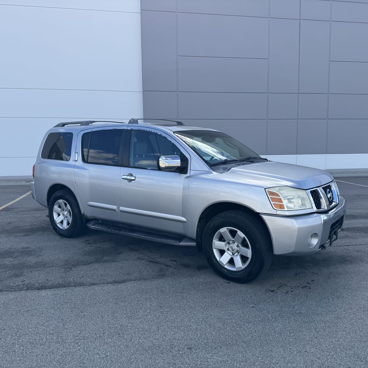 2004 NISSAN ARMADA LE