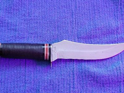 I’m selling this nice used vintage SCHRADE-WALDEN model 148 hunting knife.