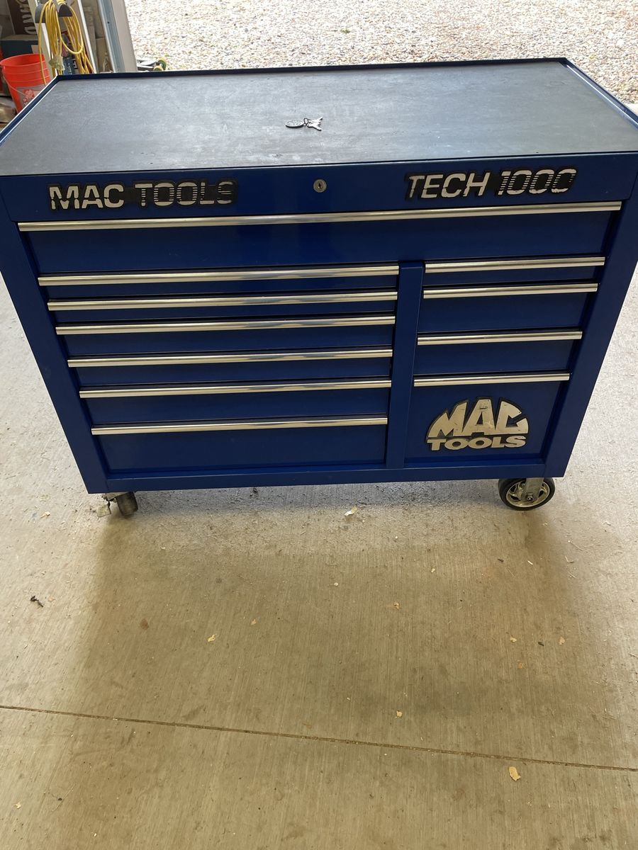 MAC TOOLS TECH 1000 rolling tool box
