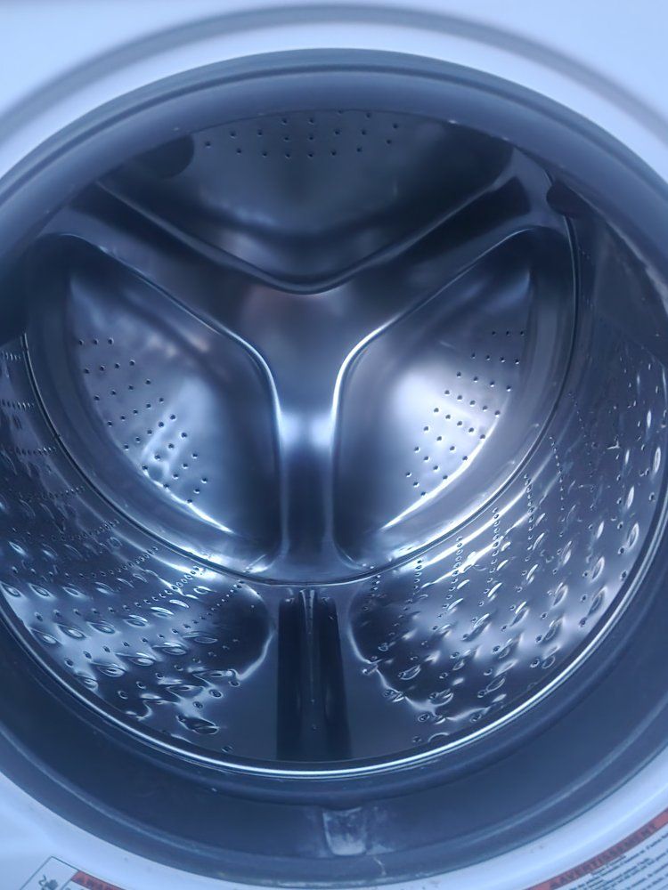 Main image 3