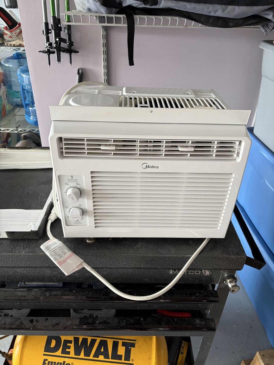 Midea 5000BTU window AC unit