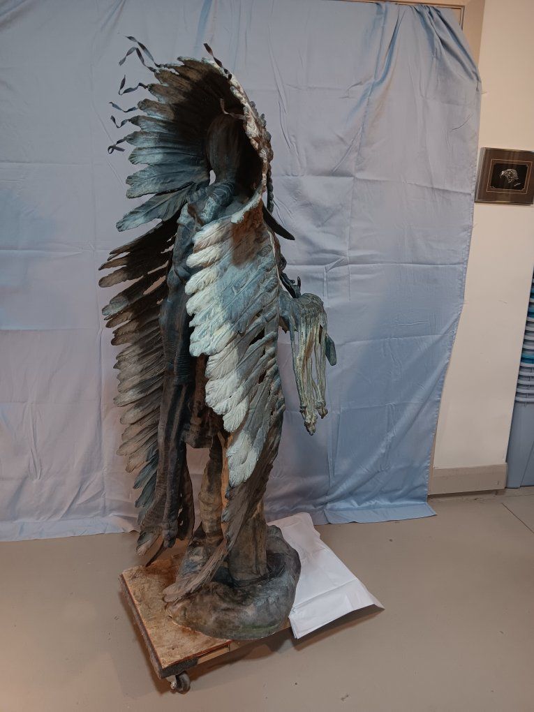 Main image 10