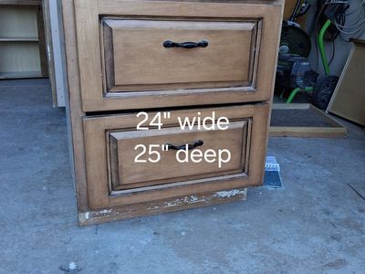 Kitchen Cabinets - glazed Alder