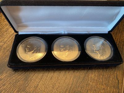 First, Last, & Bicent Ile Dollar Coll