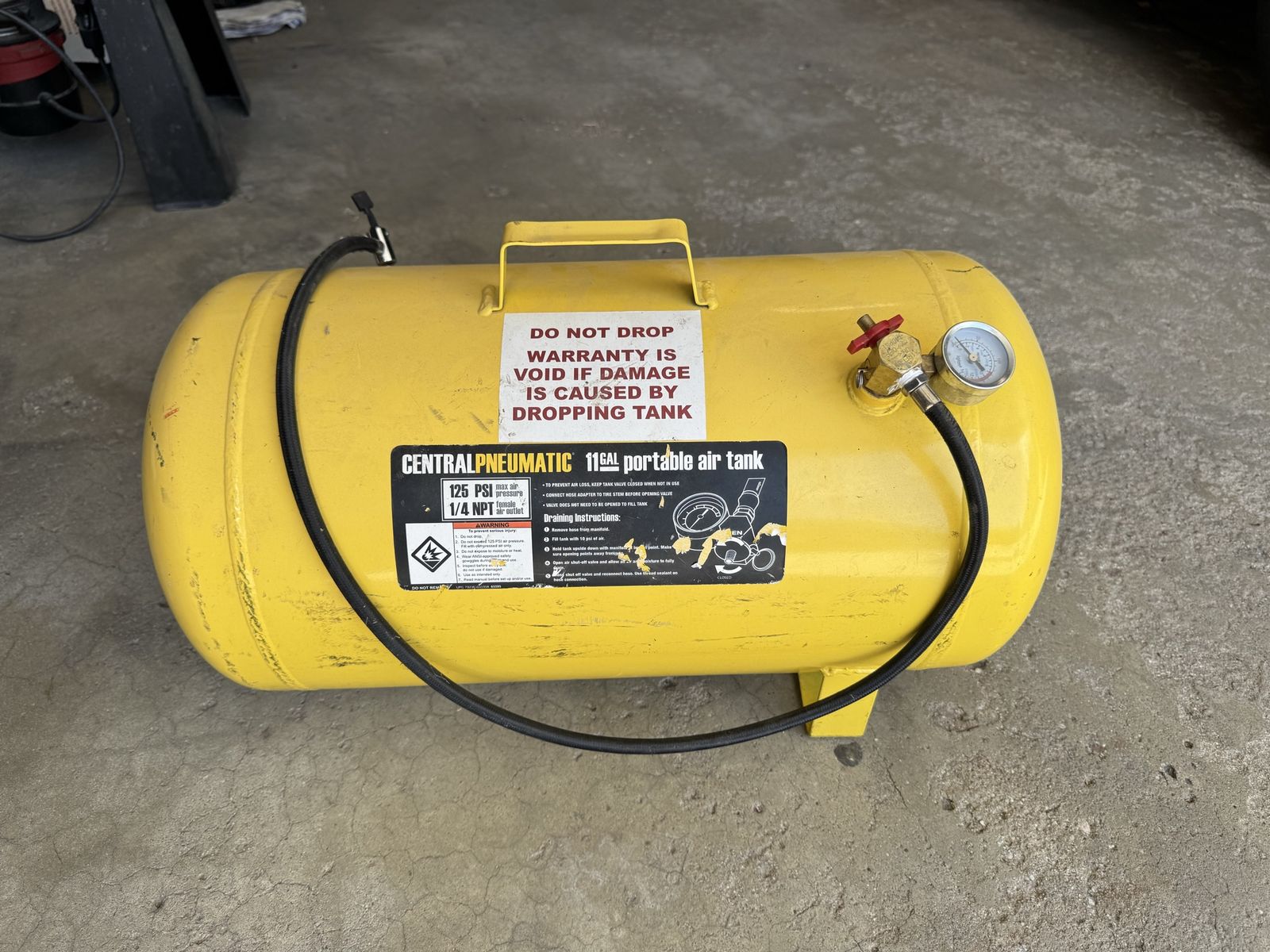 Central Pneumatic 11 Gallon Portable Air Tank - 125 PSI Max, 1/4 NPT Outlet
