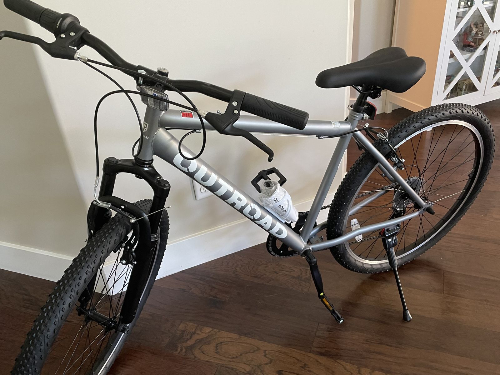 Brand New 26" Mountain Bike 7 Speed Bicycle with High-Carbon Steel Frame, Dual Disc & V-Brakes,