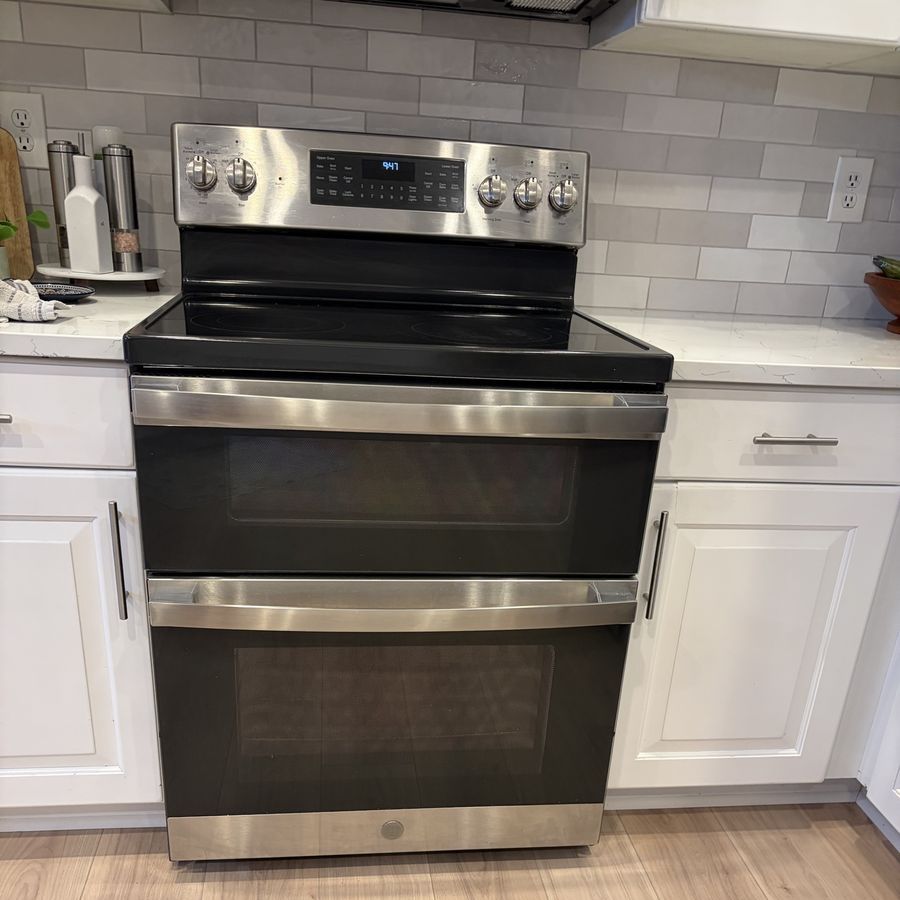 GE Double Oven Electric Range Stove