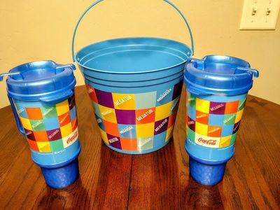 Megaplex Mugs and Popcorn Bucket / CASH