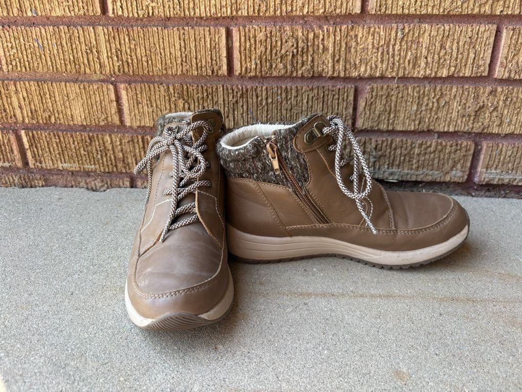 Sporto Women's Brown Ankle Boots