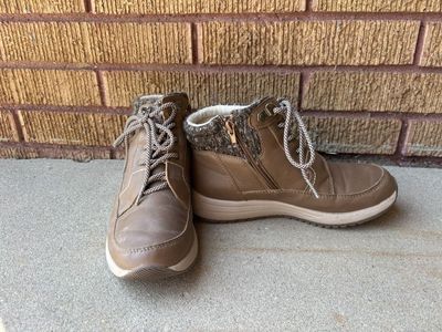 Sporto Women's Brown Ankle Boots
